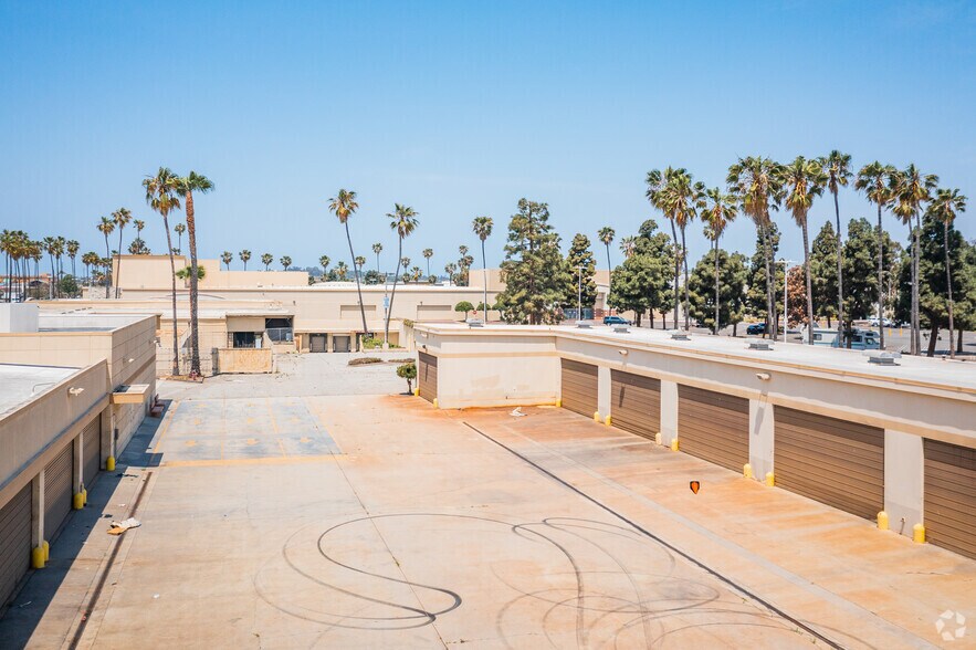 More Photos Of 21712 Hawthorne Blvd, Torrance General Retail For Lease