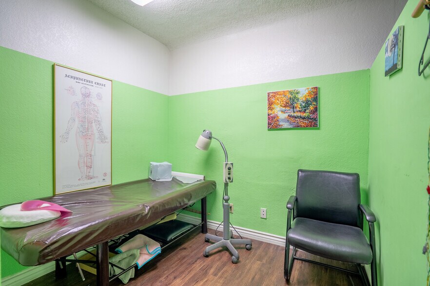 More Photos Of 9631 Artesia Blvd, Bellflower General Retail For Sale