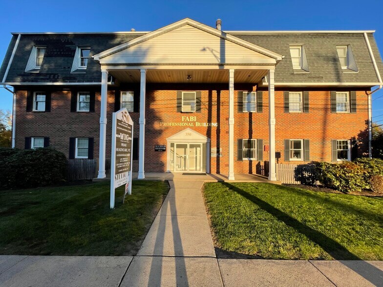 More Photos Of 344-350 Silas Deane Hwy, Wethersfield Medical For Lease