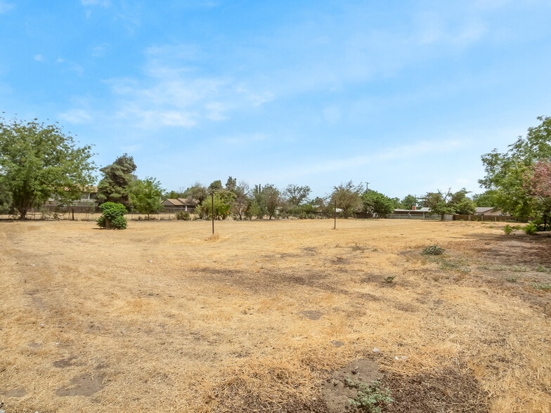 More Photos Of 1126 W 7th St, Hanford Land For Sale