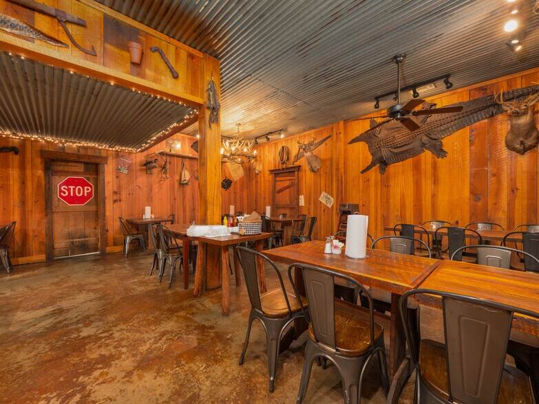 More Photos Of 340 Northview Dr, Jesup Restaurant For Sale