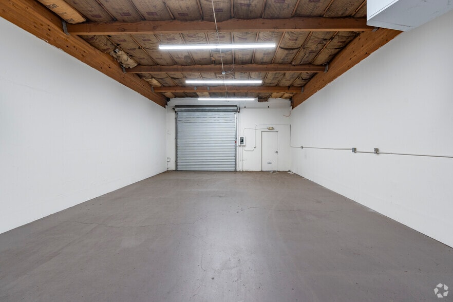 More Photos Of 260 Freeport Blvd, Sparks Light Manufacturing For Lease