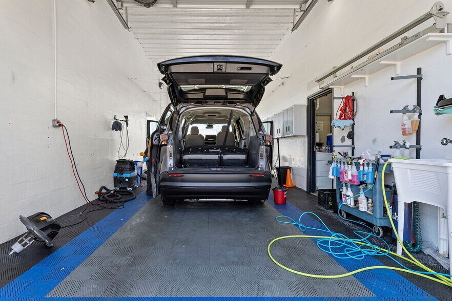 More Photos Of 2316 Pecan St W, Pflugerville Carwash For Sale