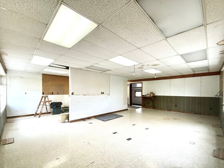 More Photos Of 915 N Hanover St, Elizabethtown Medical For Sale