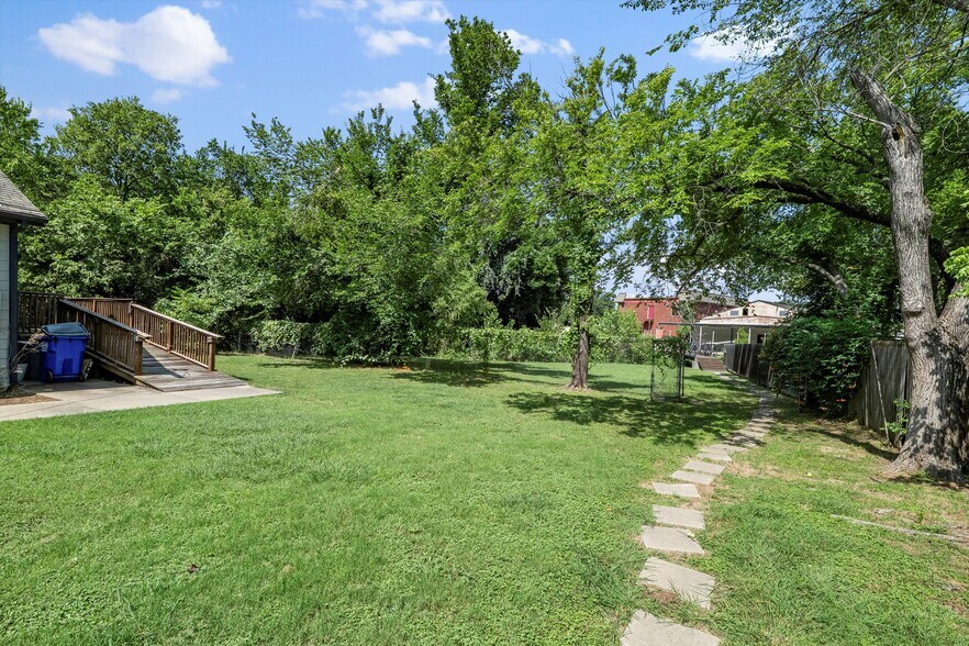 More Photos Of 5017 Colleyville Blvd, Colleyville Office For Sale