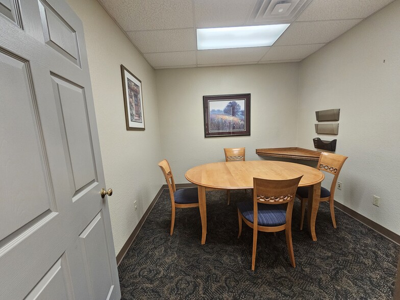 More Photos Of 637 North Ave, Grand Junction Office For Lease