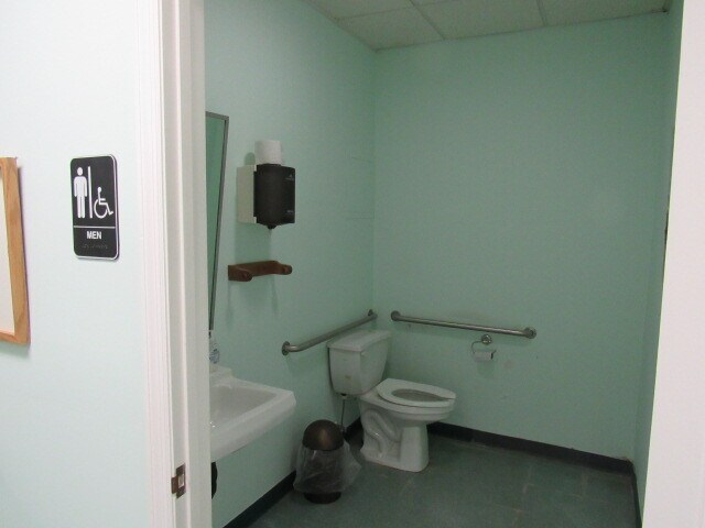 More Photos Of 4001 Confederate Point Rd, Jacksonville Medical For Sale