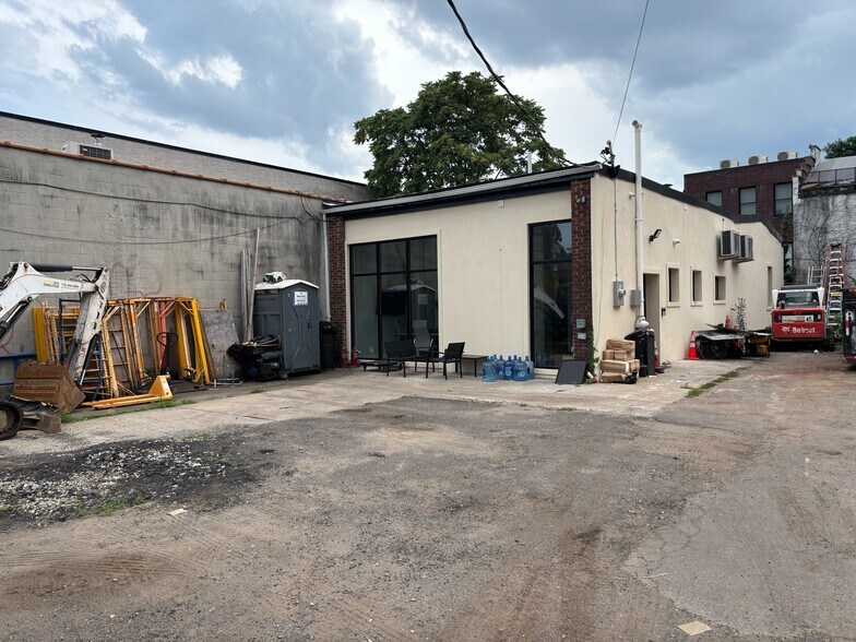 More Photos Of , Flushing Unknown For Sale