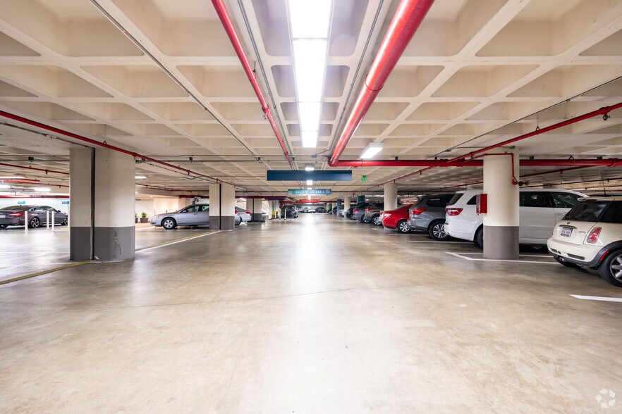 More Photos Of 445 S Figueroa St, Los Angeles Office For Lease