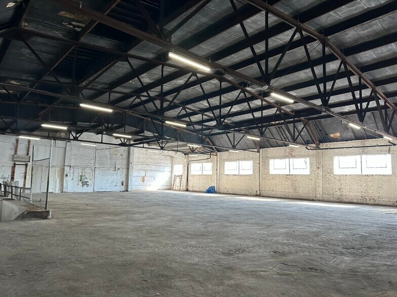 More Photos Of 4017-4027 Cambridge St, Philadelphia Warehouse For Lease