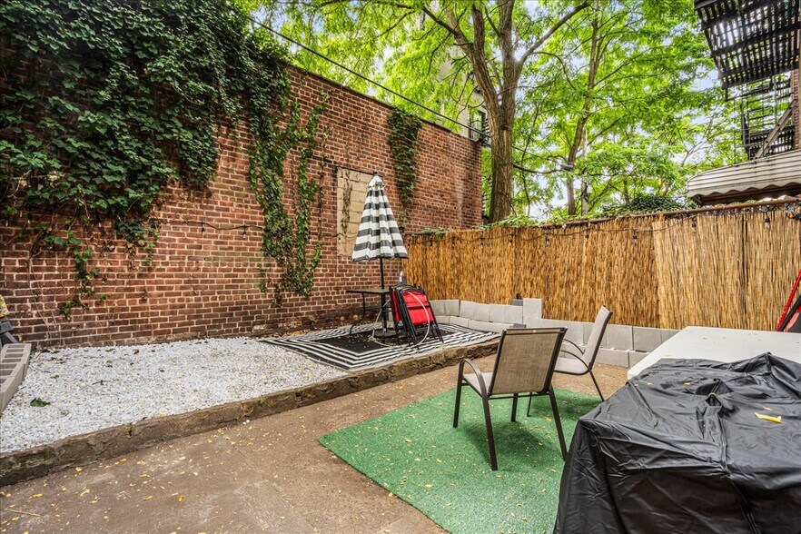 More Photos Of 3625 30th St, Long Island City Apartments For Sale
