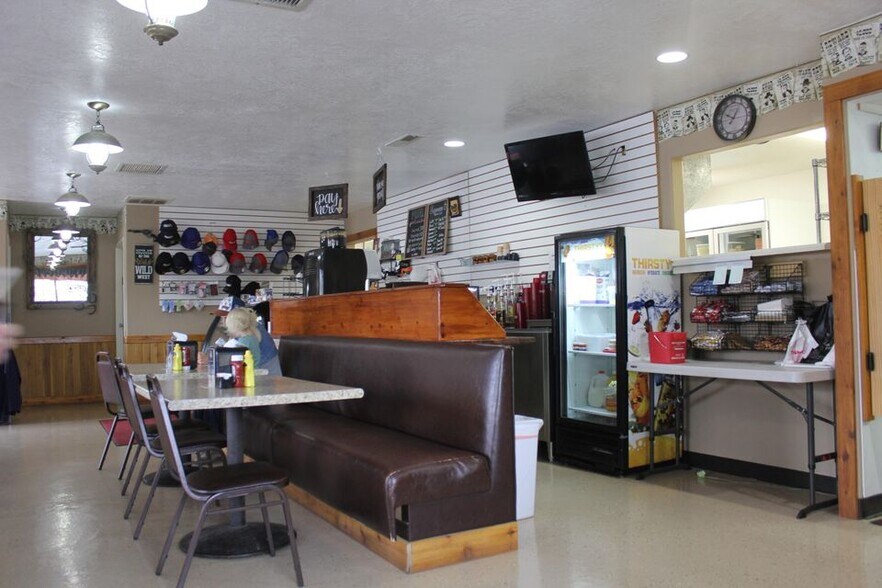 More Photos Of 339 S Highway 89, Circleville Hotel For Sale