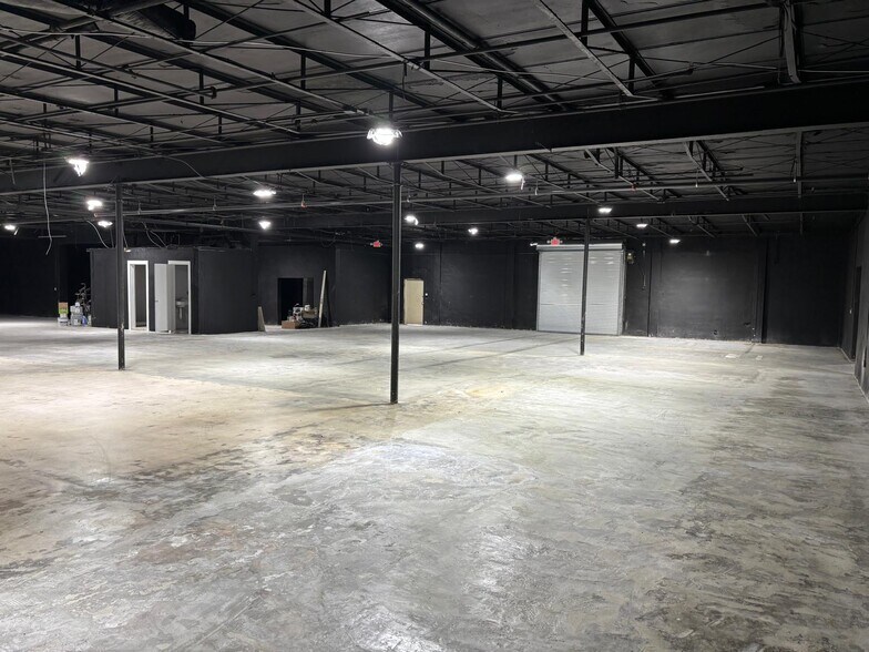 Primary Photo Of 1085 NW 62nd St, Miami Showroom For Sale