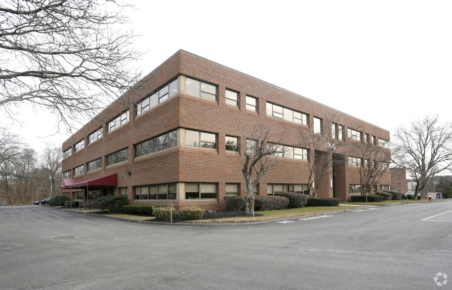 Primary Photo Of 2 Main St, Stoneham Office For Lease