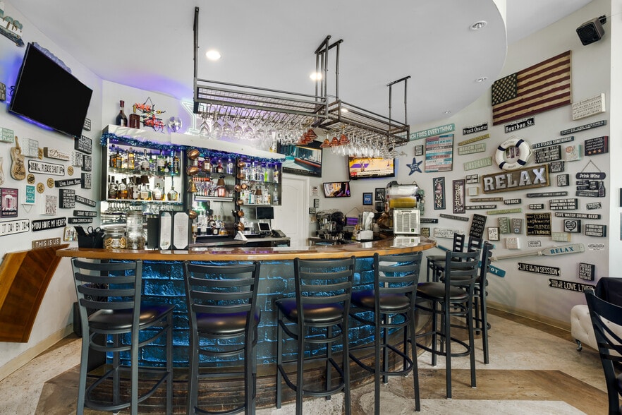More Photos Of 5445 Collins Ave, Miami Beach Apartments For Sale