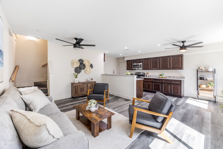 More Photos Of 2409 Cava Ct, Sacramento Apartments For Sale