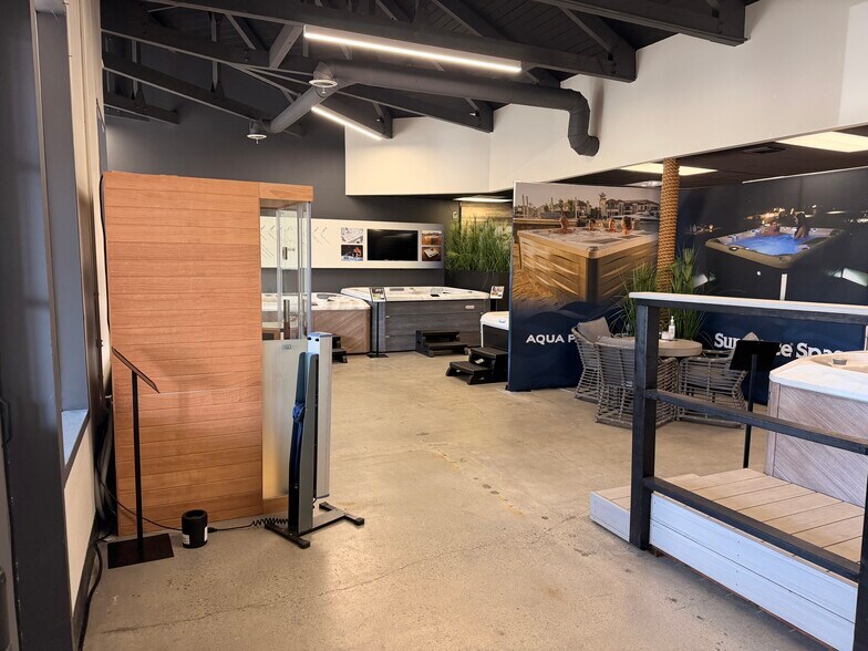 More Photos Of 22900-22924 Los Alisos Blvd, Mission Viejo Unknown For Lease