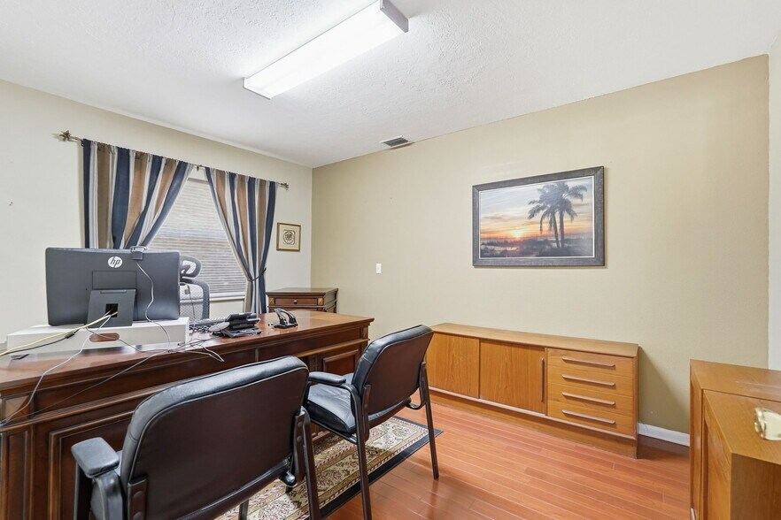 More Photos Of 500-510 Tarpon Ave E, Tarpon Springs Office For Sale