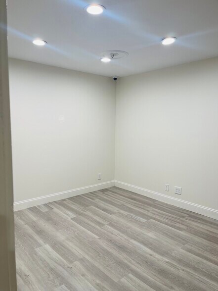 More Photos Of 201 SE 19th St, Fort Lauderdale Medical For Sale