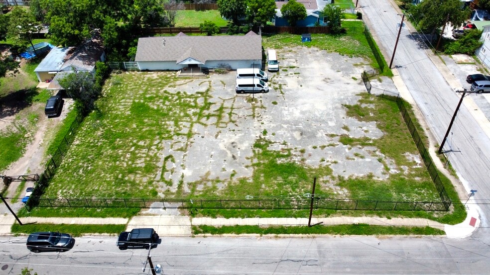 More Photos Of 507 E Mayfield Blvd, San Antonio Religious Facility For Sale