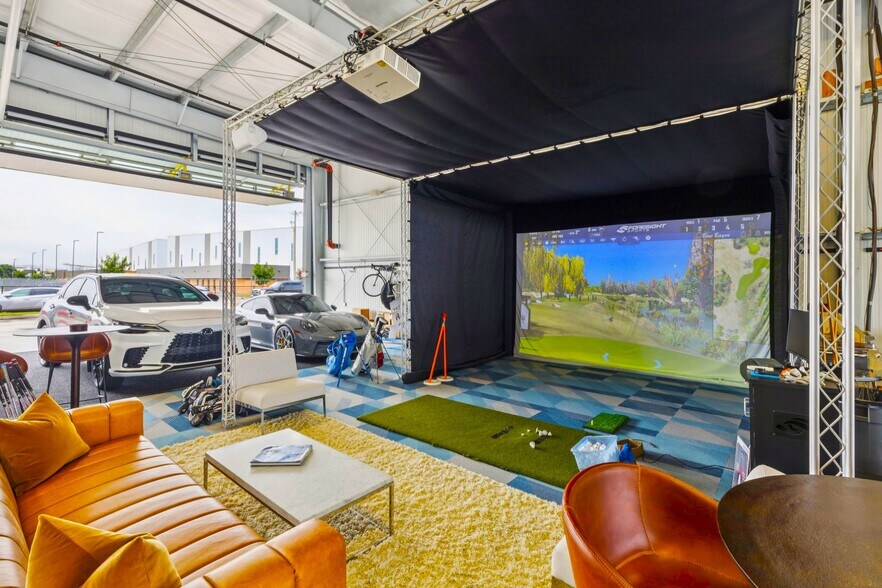 More Photos Of 15809 Addison Rd, Addison Airplane Hangar For Sale