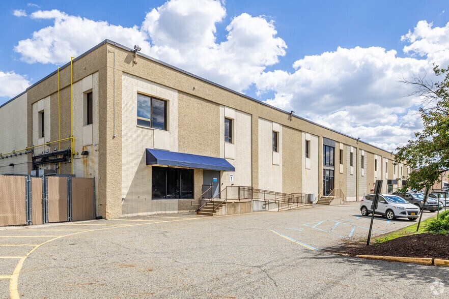 More Photos Of 60 Enterprise Ave, Secaucus Warehouse For Lease