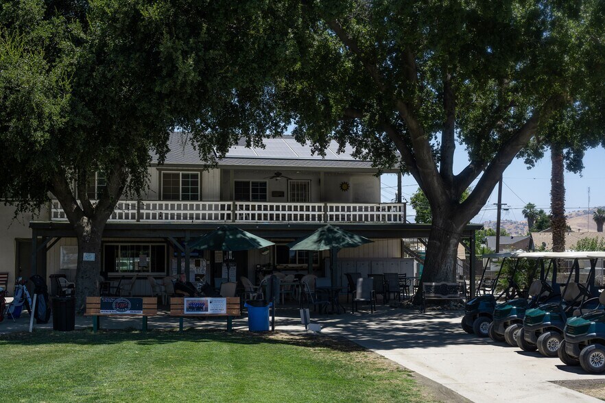 More Photos Of 510 W Visalia Rd, Exeter Golf Course Driving Range For Sale