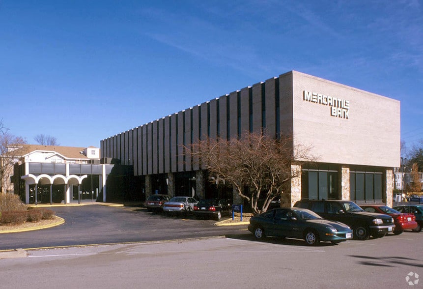 More Photos Of 470 N Kirkwood Rd, Kirkwood Office For Sale