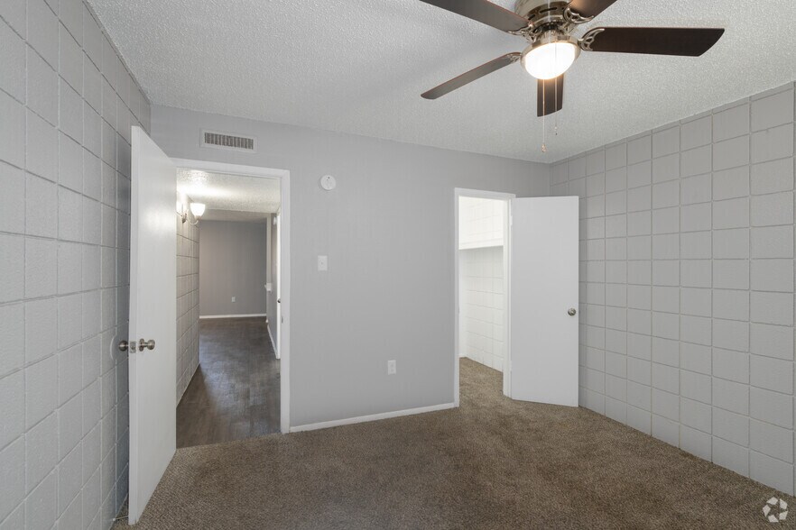 More Photos Of 5249 Wren Ave, El Paso Apartments For Sale
