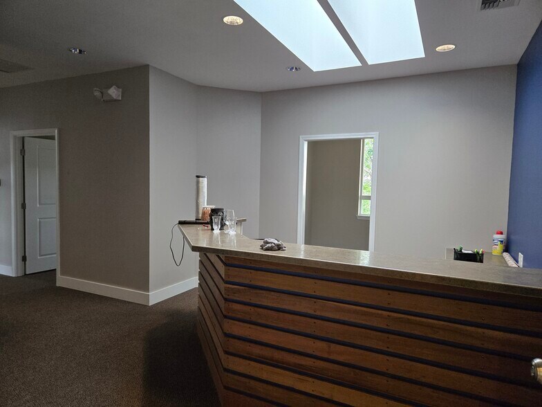 More Photos Of 568-578 N 5th Ave, Sequim Medical For Lease