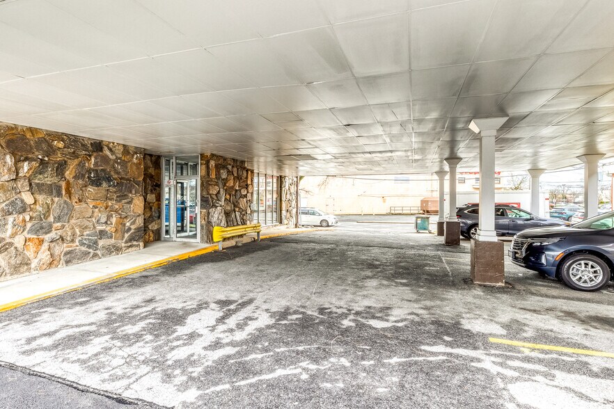 More Photos Of 2940 Lincoln Ave, Oceanside Medical For Sale