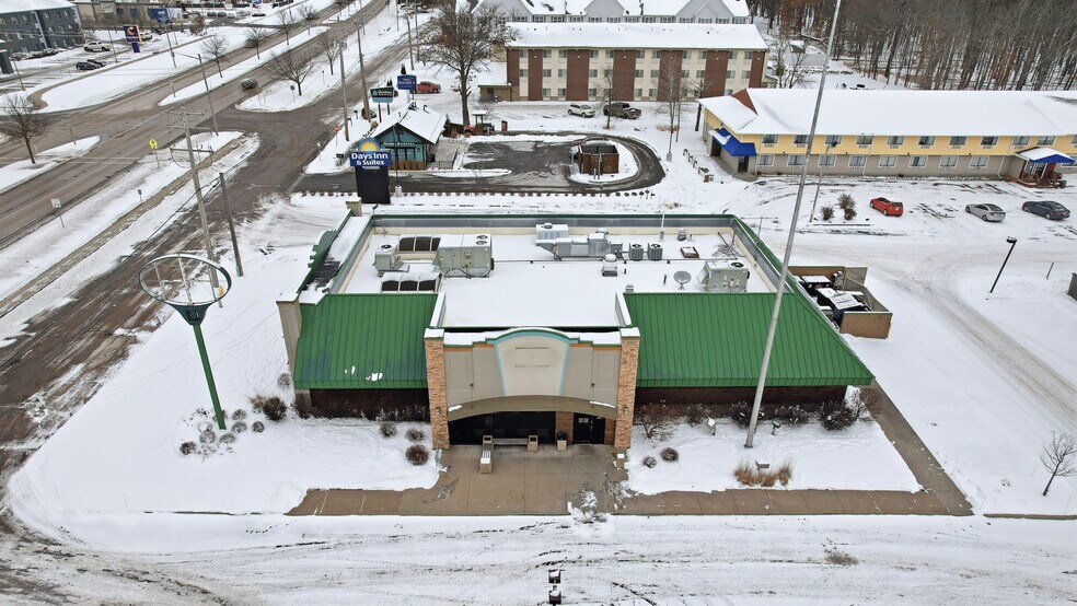 More Photos Of 143 Division St, Stevens Point Restaurant For Sale