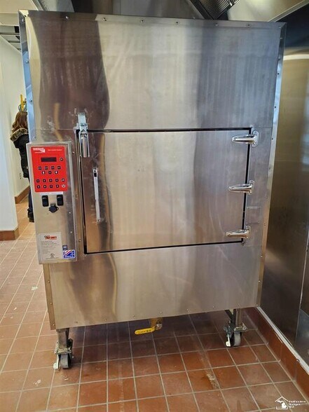 More Photos Of 102 Cabela Suite E, Dundee Specialty For Sale