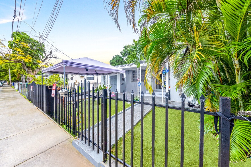Primary Photo Of 943 SW 9th Ave, Miami Apartments For Sale