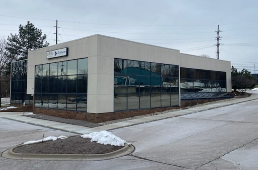 Primary Photo Of 2055 Crooks Rd, Rochester Hills Office For Lease