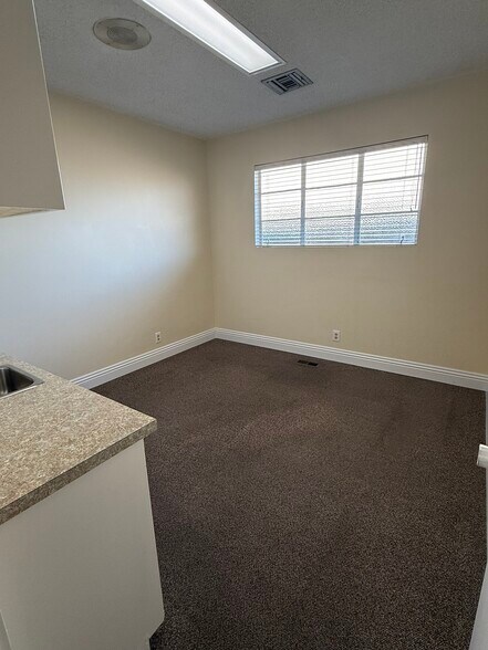 More Photos Of 1500 E Katella Ave, Orange Medical For Lease