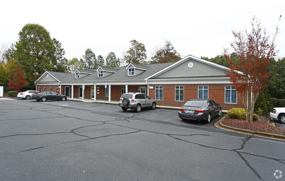 Primary Photo Of 10021 Park Cedar Dr, Charlotte Medical For Lease