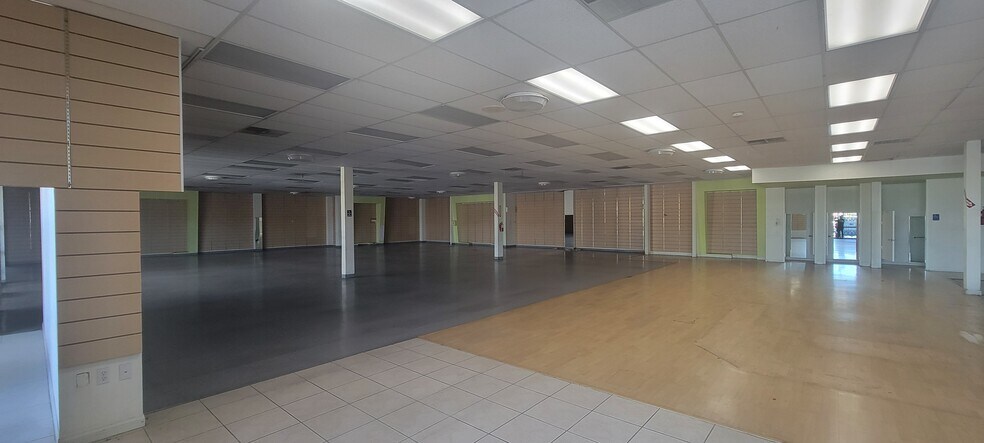 More Photos Of 611-675 N Broadway, Escondido Unknown For Lease