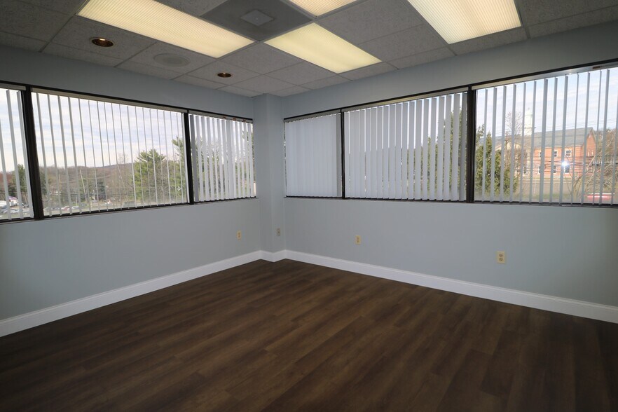 More Photos Of 401 Hamburg Turnpike, Wayne Medical For Sale
