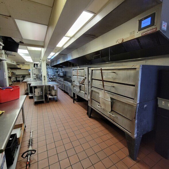 More Photos Of 5381 Abbott Rd, Hamburg Restaurant For Sale