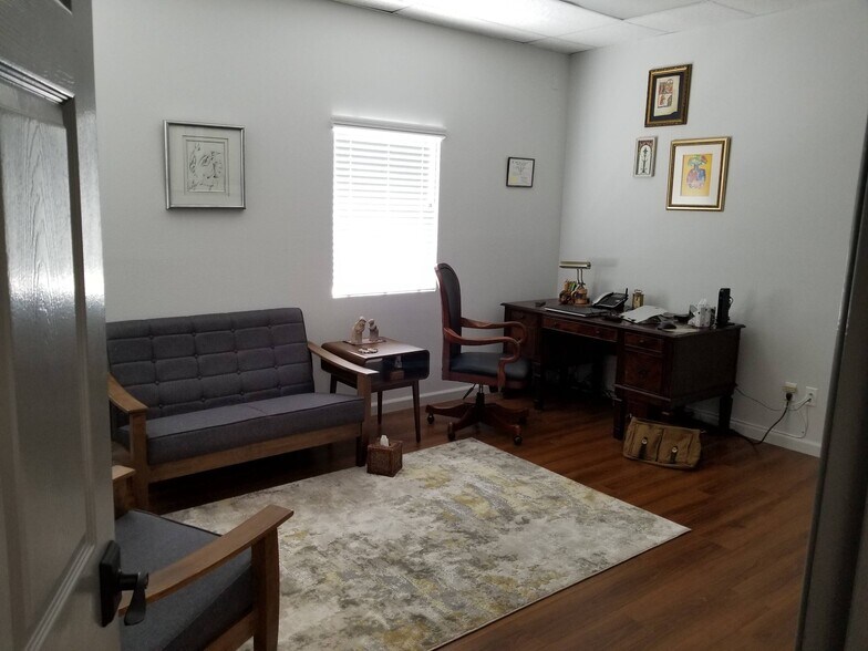 More Photos Of 2930 Foothill Blvd, La Crescenta Coworking Space