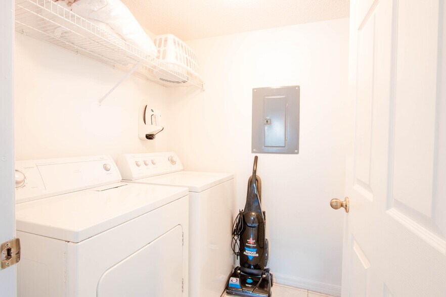 More Photos Of 1002 Park Club Dr, Kissimmee Apartments For Sale