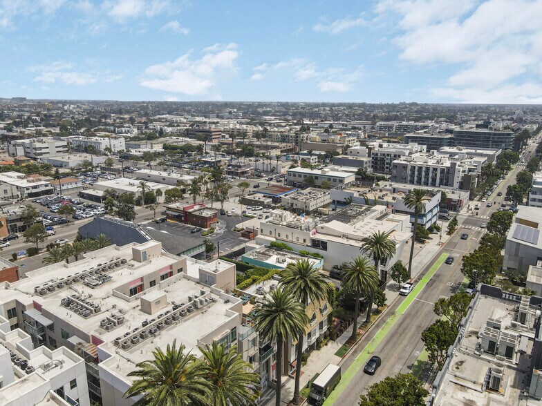 More Photos Of 1321 7th St, Santa Monica Office For Sale