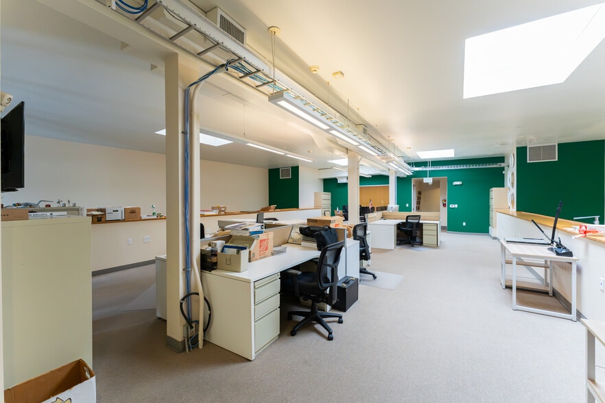 More Photos Of 434 E Broadway, Long Beach Loft Creative Space For Sale