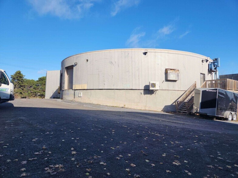 More Photos Of 176 Railway St, Kingston Research And Development For Lease