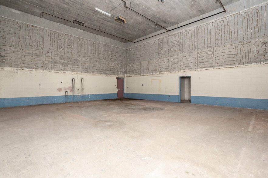 More Photos Of 4400 Dixie Hwy NE, Palm Bay Schools For Sale