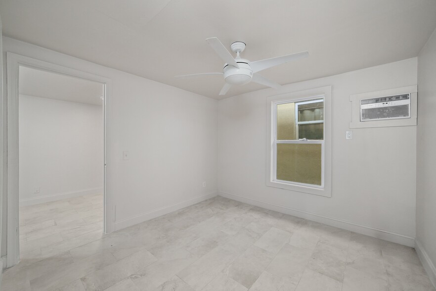 More Photos Of 4615 Hesperides, Tampa Apartments For Sale