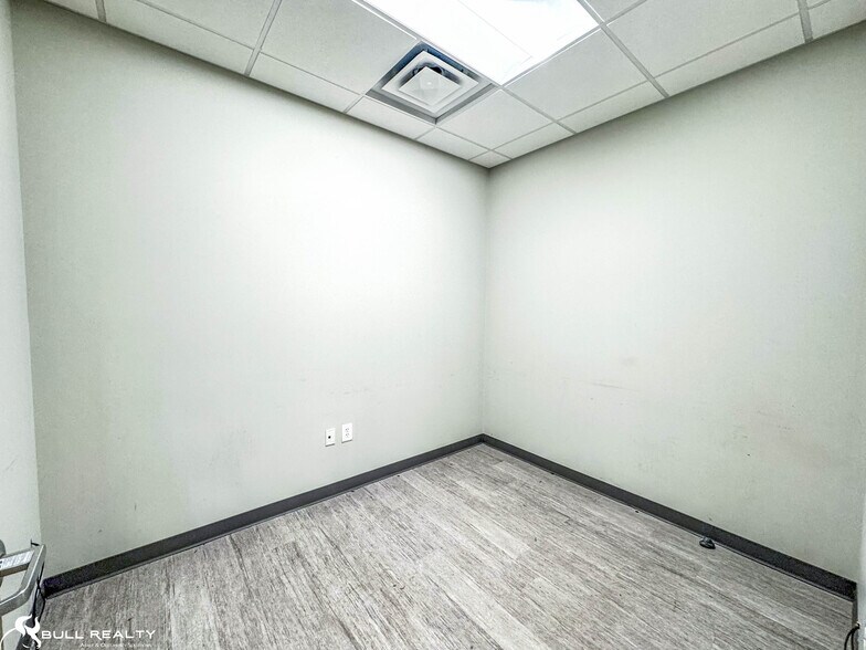 More Photos Of 1839 Buford Hwy, Buford Medical For Lease