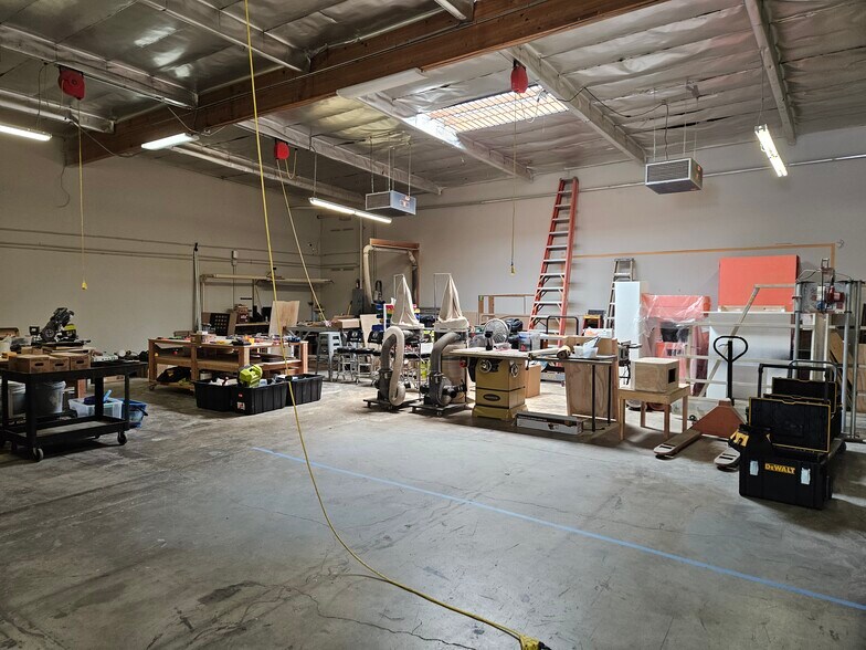 More Photos Of 1116-1124 E Valencia Dr, Fullerton Research And Development For Lease