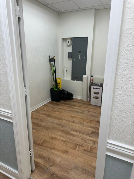 More Photos Of 2841 Tamiami Trl, Port Charlotte Medical For Sale